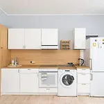 Spacious With Great Location/urban Rent *