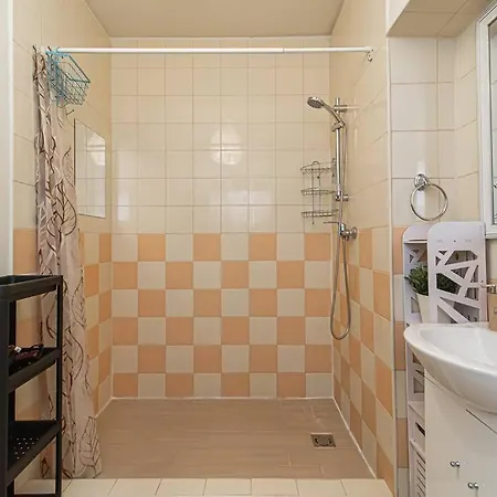 Апартаменты Spacious With Great Location/urban Rent *