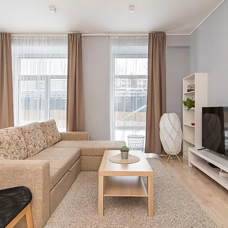 Spacious With Great Location/urban Rent Apartment