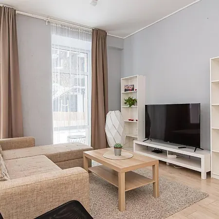 Spacious With Great Location/urban Rent Apartment