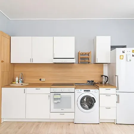 Spacious With Great Location/urban Rent *